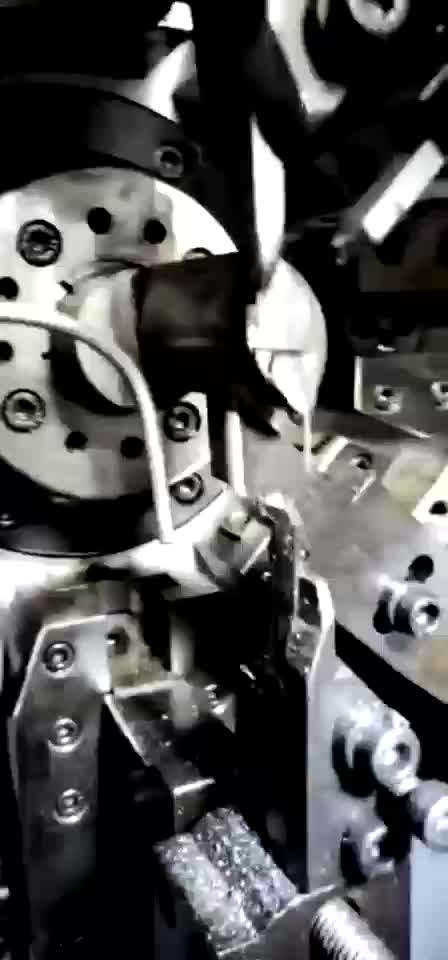 弹簧机生产回形针视频