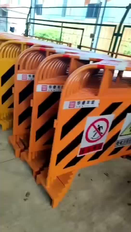 广州定做市政带牌黄色烤漆铁马护栏 厚度可定制