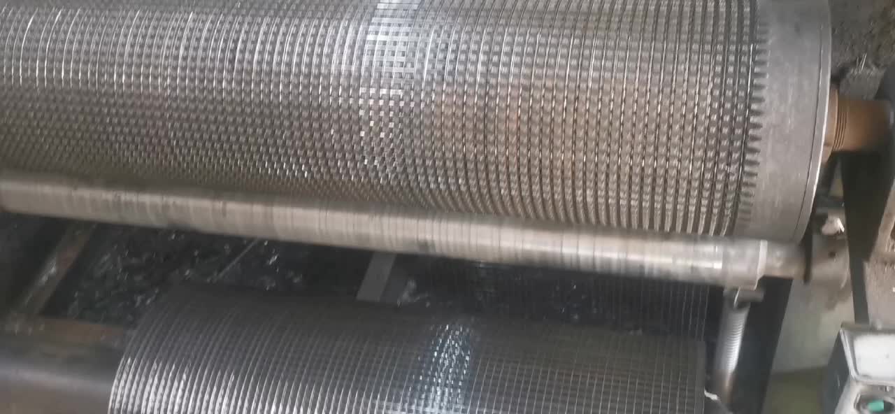 电焊方格焊接网片鸡笼鼠笼鸽笼铁养殖抹灰铁丝网